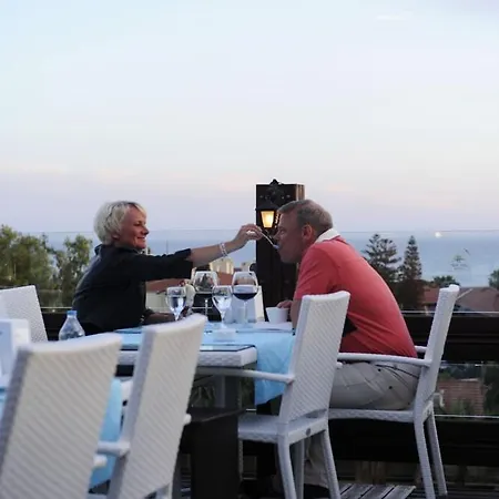 Joker Hill Aparthotel 3*