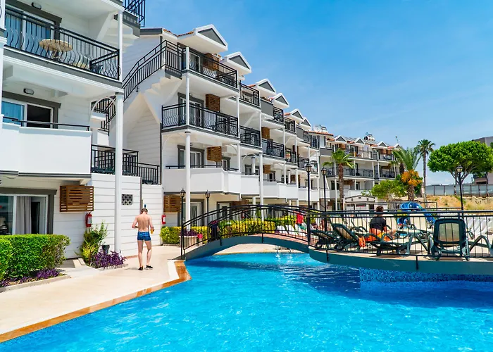 Joker Hill Aparthotel 3*